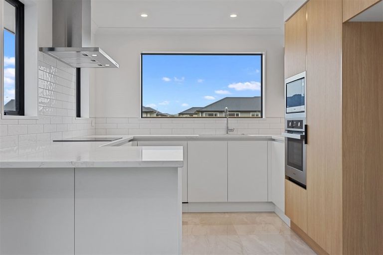 Photo of property in 76a Watkins Drive, Rangiora, 7400