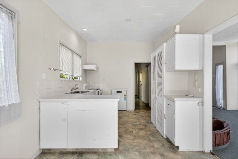 Photo of property in 10 Elliott Street, Taradale, Napier, 4112