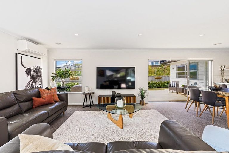 Photo of property in 12 Banks Boulevard, Whitby, Porirua, 5024