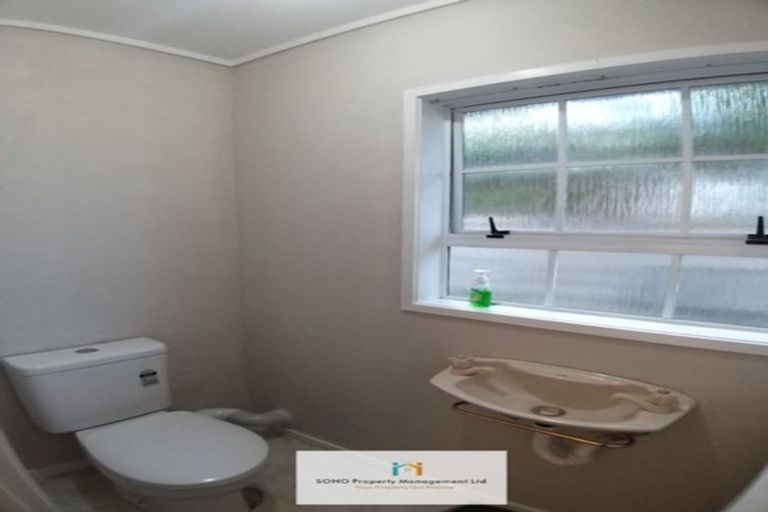 Photo of property in 40 Priestley Drive, Bucklands Beach, Auckland, 2014