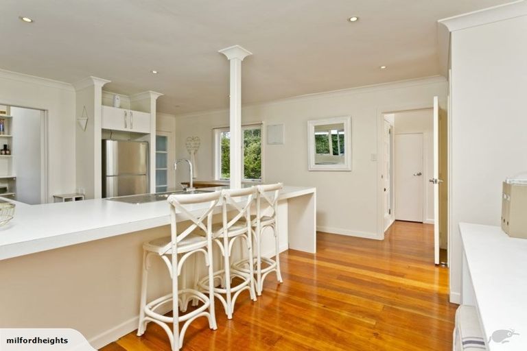 Photo of property in 19a Waterloo Road, Milford, Auckland, 0620