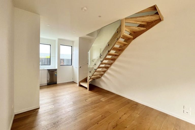 Photo of property in 22/82 East Coast Road, Milford, Auckland, 0620