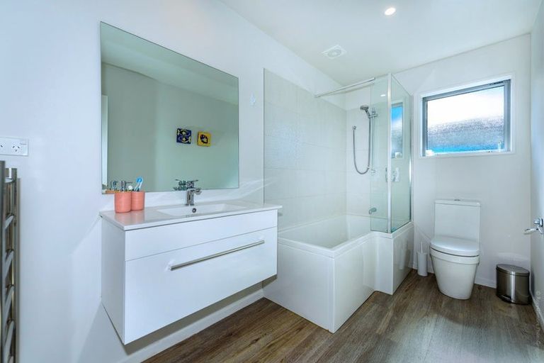 Photo of property in 10 Meyer Crescent, Halswell, Christchurch, 8025