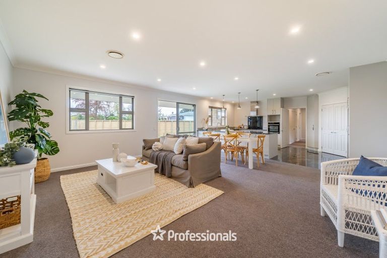 Photo of property in 3-9 Seddon Street, Waikanae, 5036