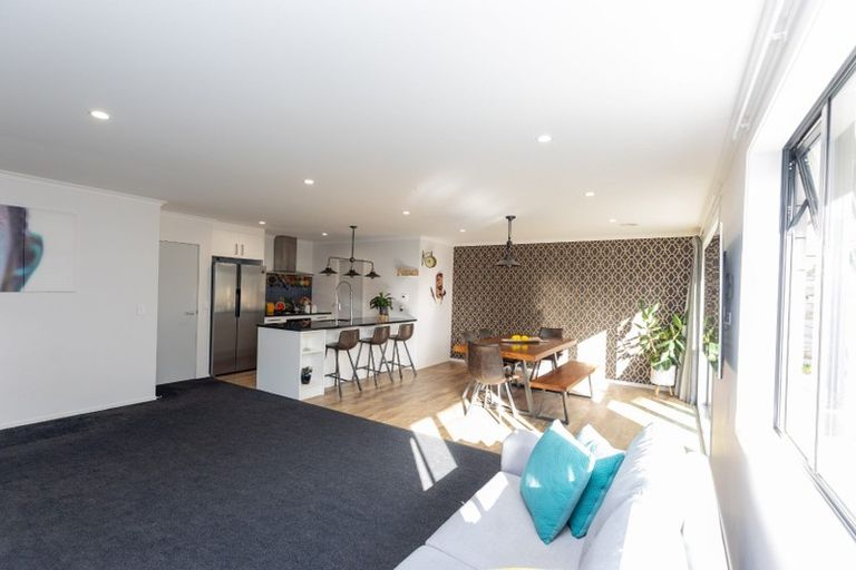 Photo of property in 111 Melksham Drive, Churton Park, Wellington, 6037