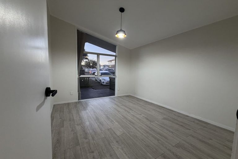 Photo of property in 69 Redoubt Road, Goodwood Heights, Auckland, 2105