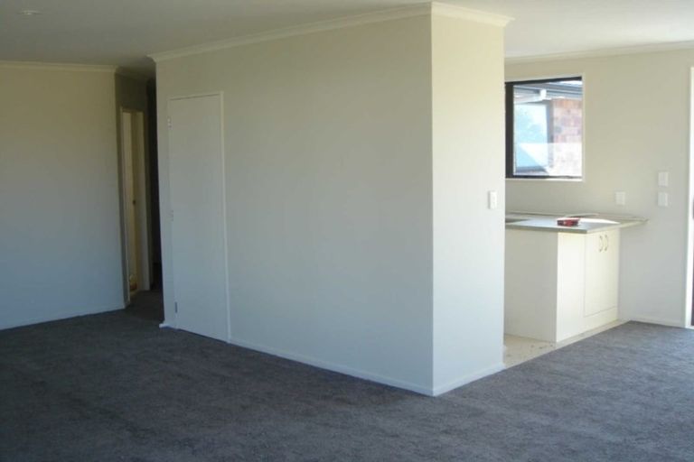 Photo of property in 51 Tiriwa Drive, Massey, Auckland, 0614