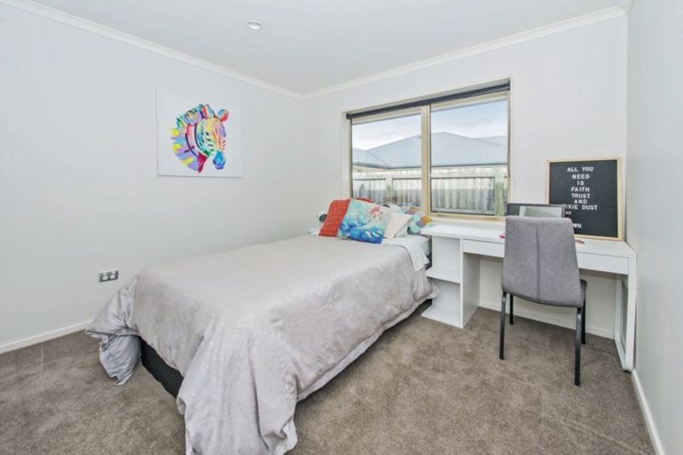 Photo of property in 6 Stanwood Grove, Darfield, 7510