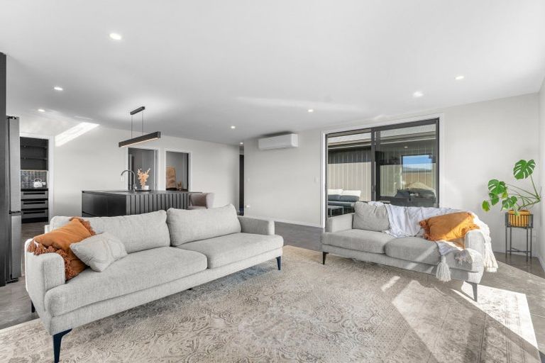 Photo of property in 28 Taurangawaka Road, One Tree Point, 0118