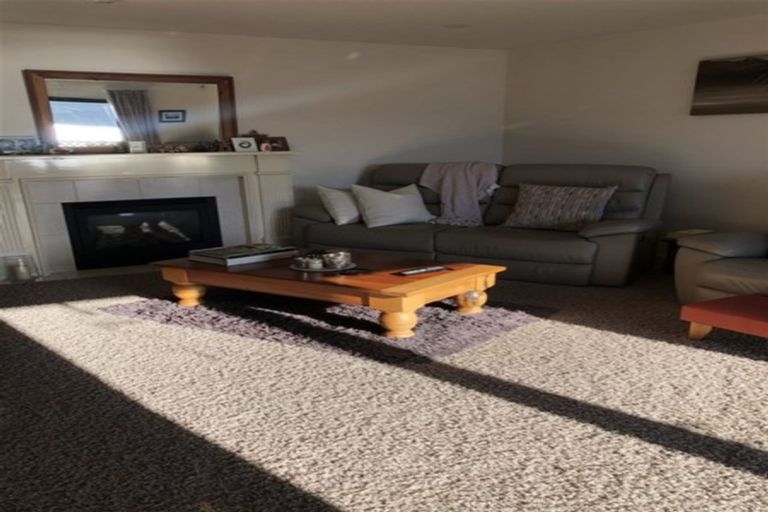 Photo of property in 1/382 Evans Bay Parade, Hataitai, Wellington, 6021