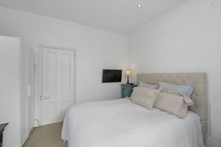 Photo of property in 147a Holly Road, St Albans, Christchurch, 8014