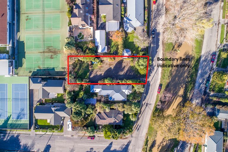 Photo of property in 123 Fifield Terrace, Opawa, Christchurch, 8023