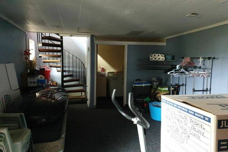 Photo of property in 33 Juniper Road, Sunnynook, Auckland, 0620