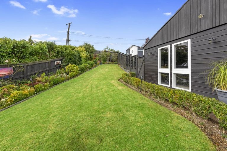 Photo of property in 178 Bleakhouse Road, Mellons Bay, Auckland, 2014