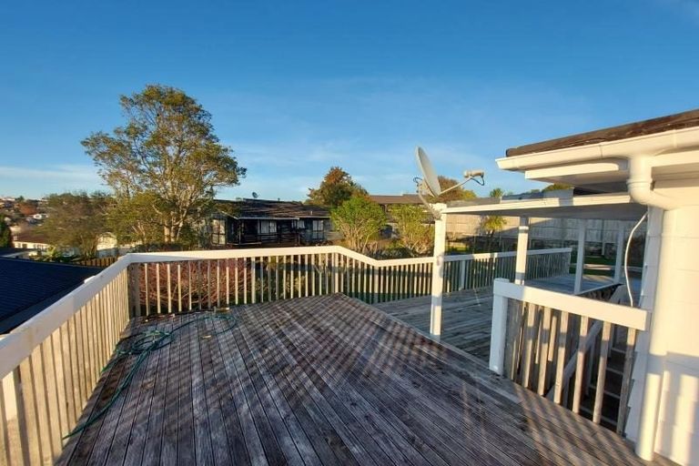 Photo of property in 41 Athena Drive, Totara Vale, Auckland, 0629