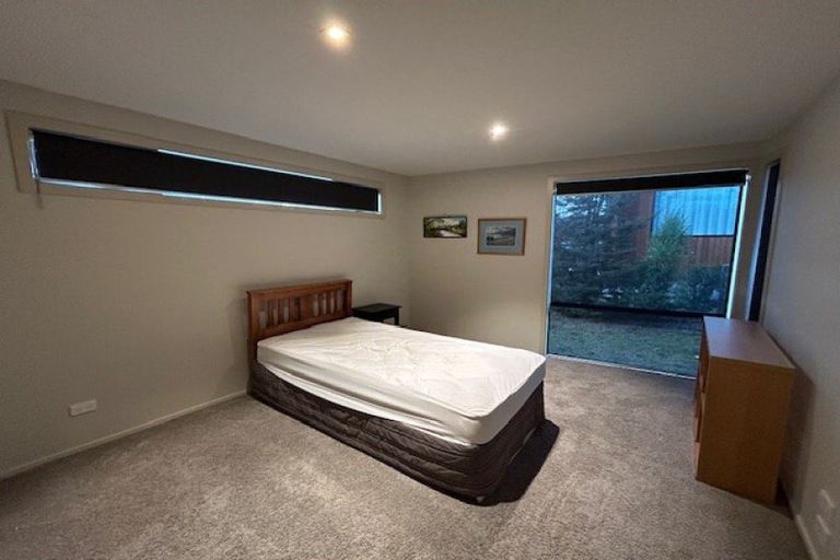 Photo of property in 1 Valley Crescent, Wanaka, 9305