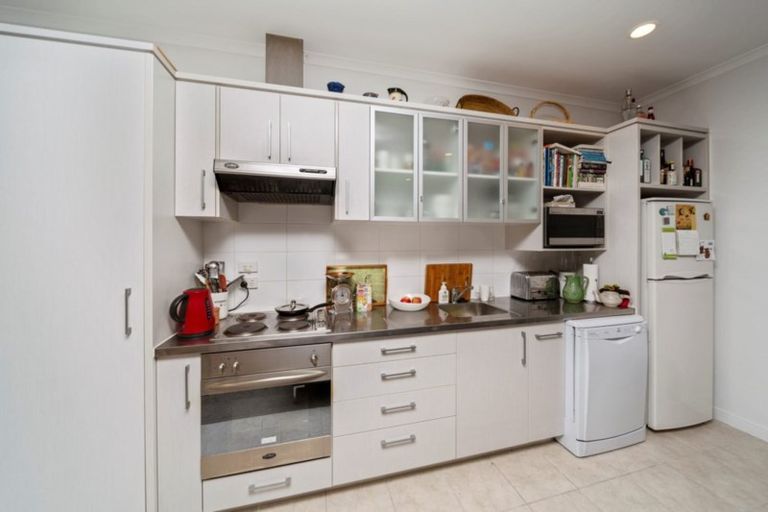 Photo of property in 9/38 Maratahu Street, Westown, New Plymouth, 4310