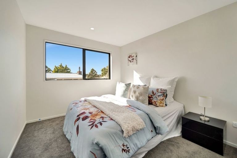 Photo of property in 12/106 Triangle Road, Massey, Auckland, 0614