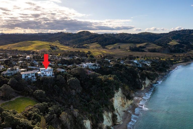 Photo of property in 8 Sykes Avenue, Hatfields Beach, Orewa, 0931