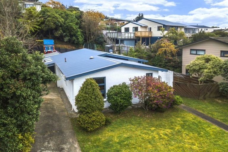 Photo of property in 4 Bowline Place, Whitby, Porirua, 5024