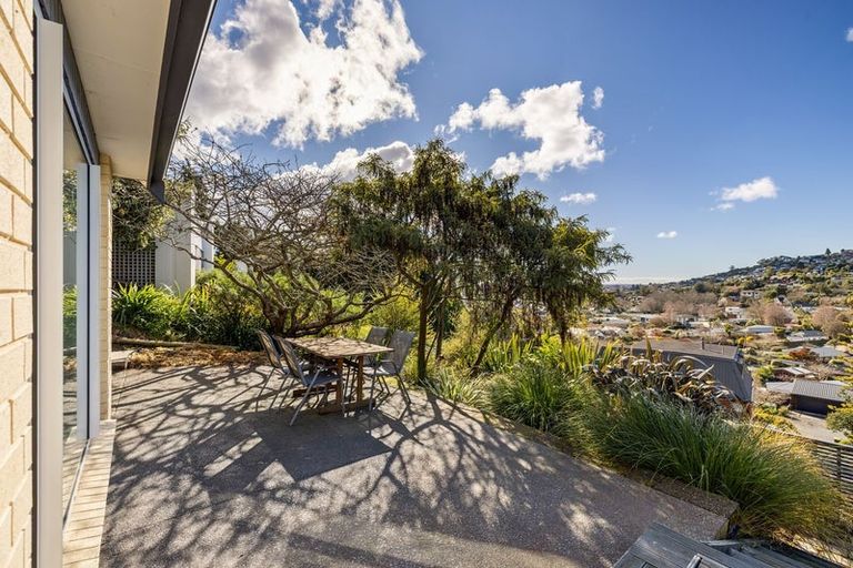 Photo of property in 70 Landsdowne Terrace, Cashmere, Christchurch, 8022