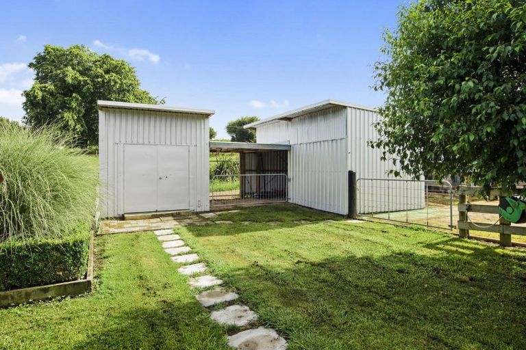 Photo of property in 21 Barrett Road, Temple View, Hamilton, 3290