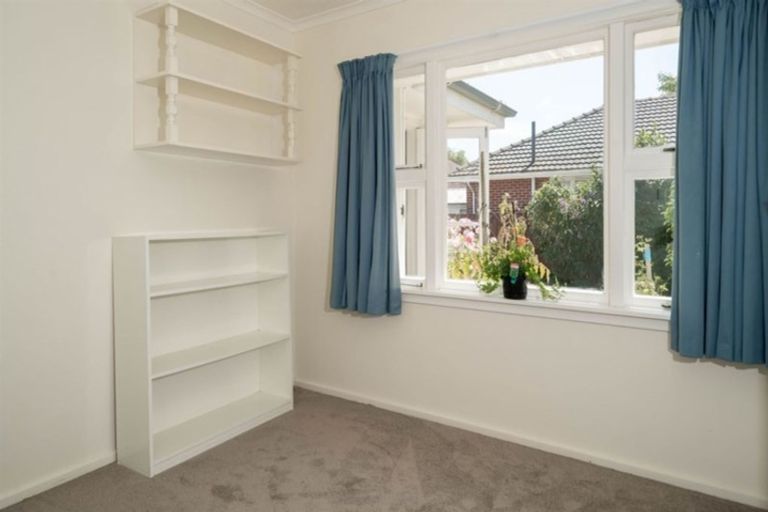 Photo of property in 147 Grimseys Road, Redwood, Christchurch, 8051