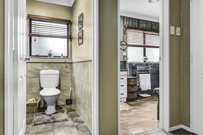 Photo of property in 26 Tironui Terrace, Western Heights, Hamilton, 3200