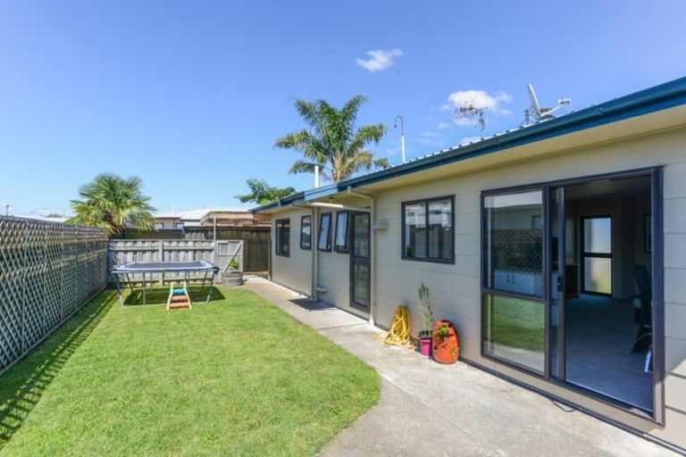 Photo of property in 1/205 Avondale Road, Greenmeadows, Napier, 4112