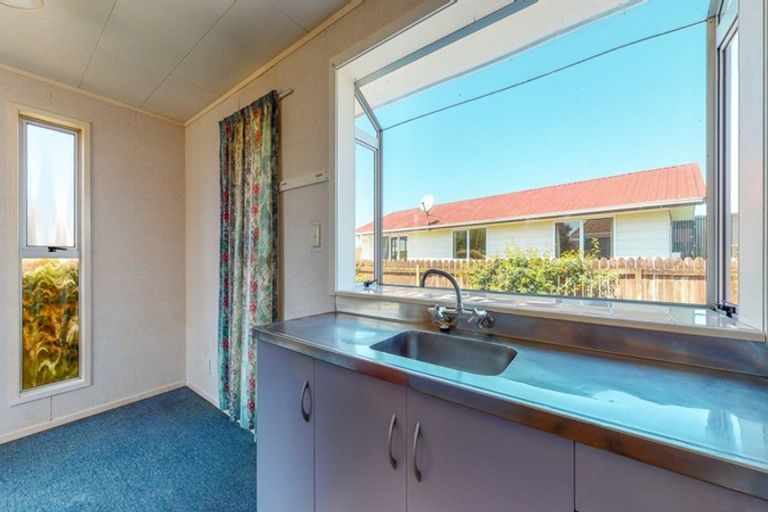 Photo of property in 6 Miller Place, Ngatea, 3503