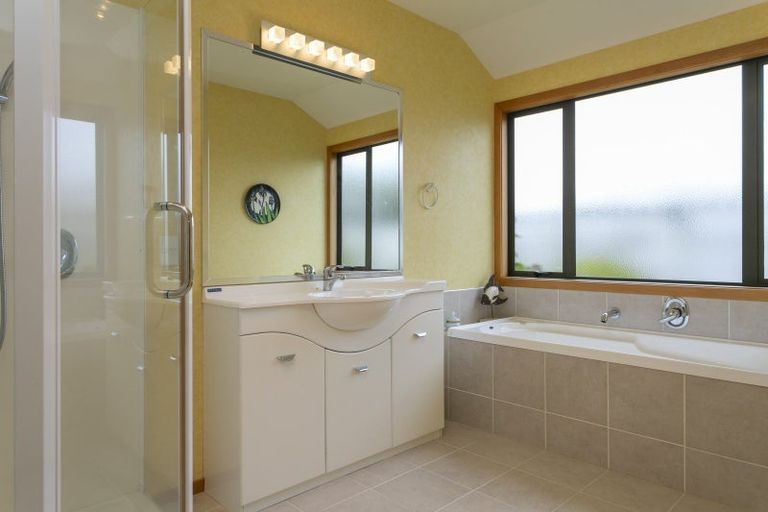 Photo of property in 6 Harling Close, Nukuhau, Taupo, 3330