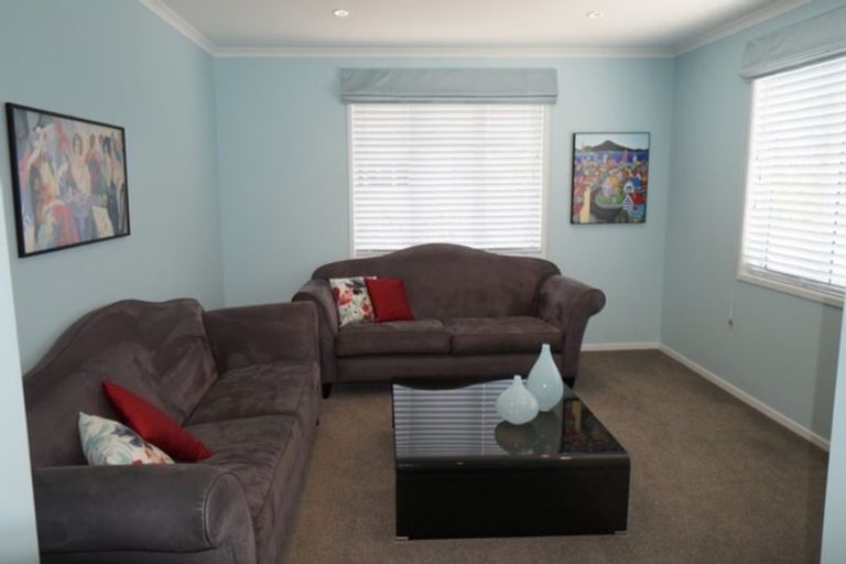 Photo of property in 9 Barbados Way, One Tree Point, 0118