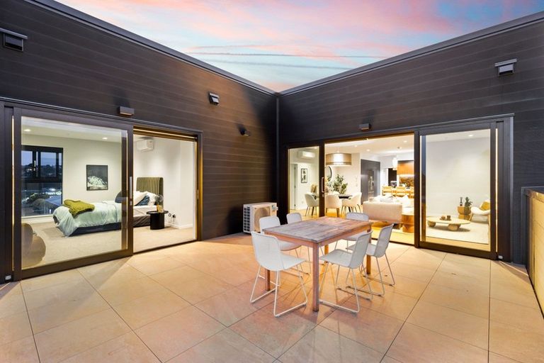 Photo of property in The Victor, 504/4 Bute Road, Browns Bay, Auckland, 0630