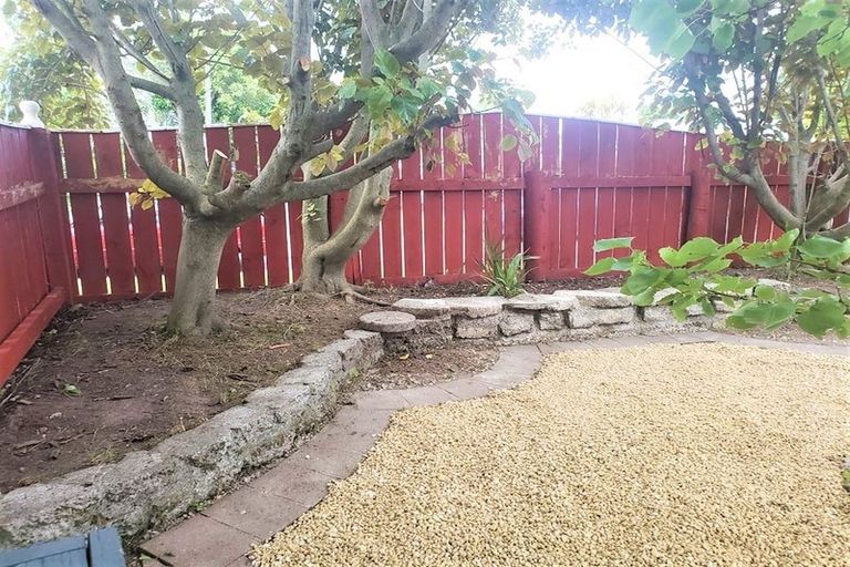 Photo of property in 2 Newton Place, Westbrook, Palmerston North, 4412