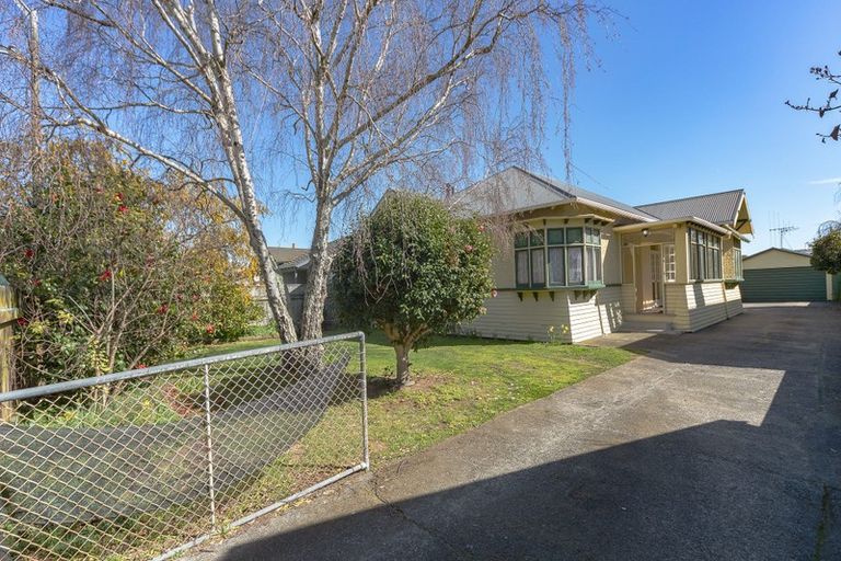 Photo of property in 169 Featherston Street, Palmerston North, 4410