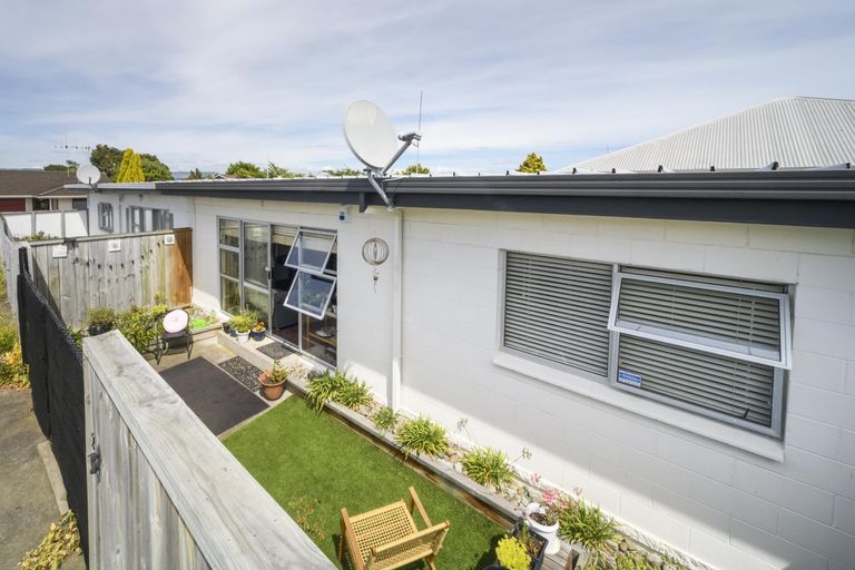 Photo of property in 2/626 Church Street, Terrace End, Palmerston North, 4410