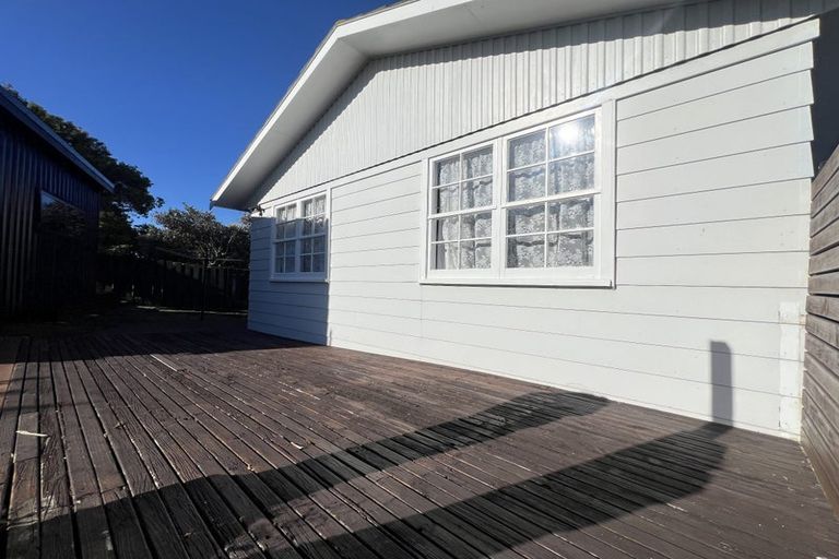 Photo of property in 24 Catkin Crescent, Papatoetoe, Auckland, 2025