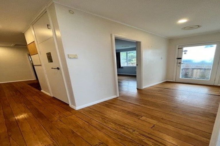 Photo of property in 21 Maple Grove, Maungaraki, Lower Hutt, 5010