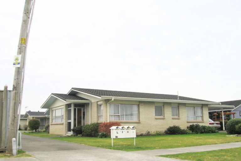 Photo of property in 2/48 Elbourne Street, Taradale, Napier, 4112