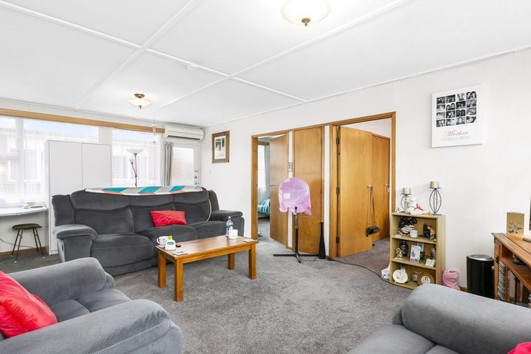 Photo of property in 122e Argyle Street, Mosgiel, 9024