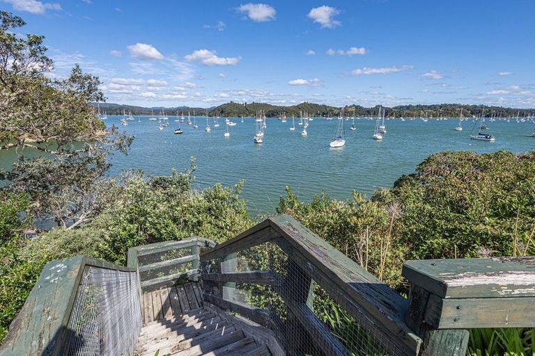 Photo of property in 14 Kakapu Road, Okiato, Russell, 0272