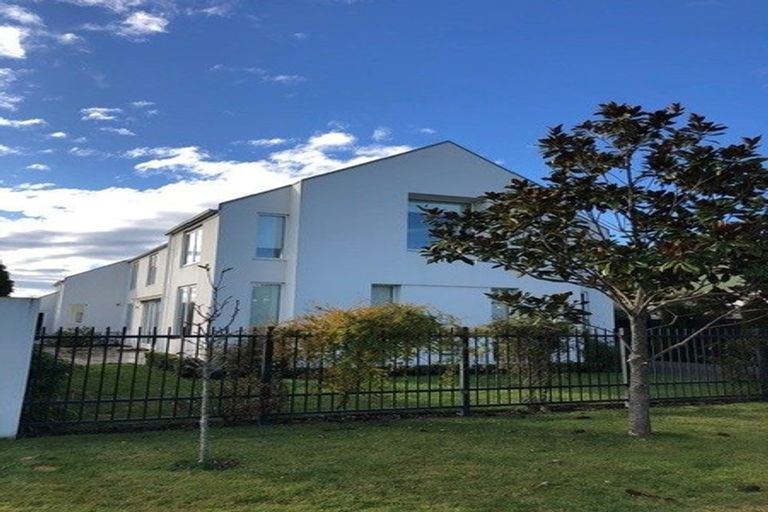 Photo of property in 12 Devonport Lane, St Albans, Christchurch, 8014