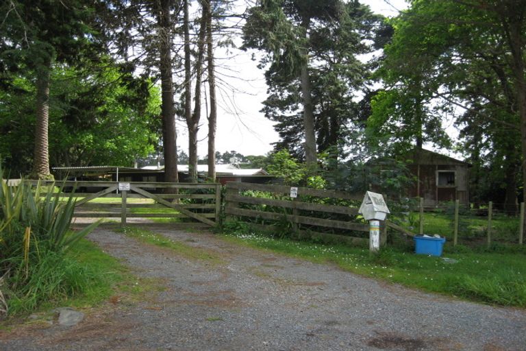 Photo of property in 126 Trigg Road, Kumeu, 0891