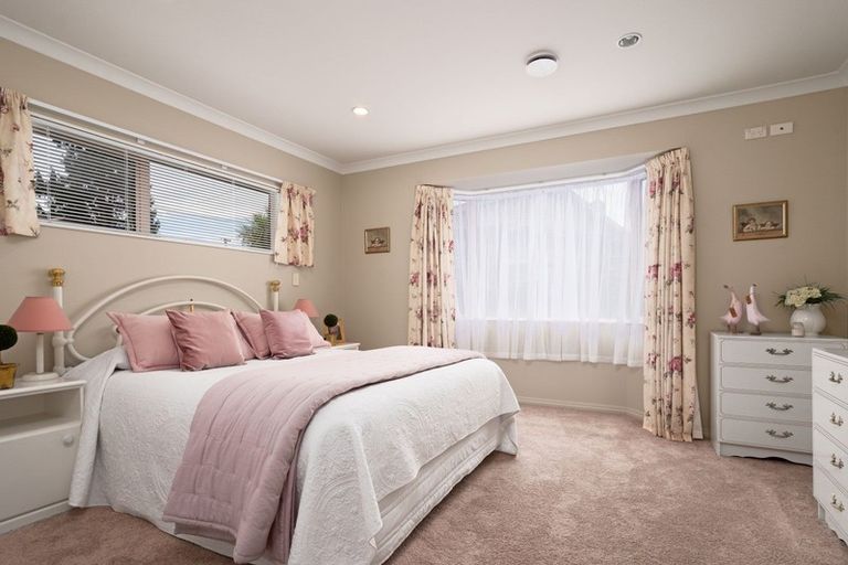Photo of property in 42a Cambridge Terrace, Masterton, 5810