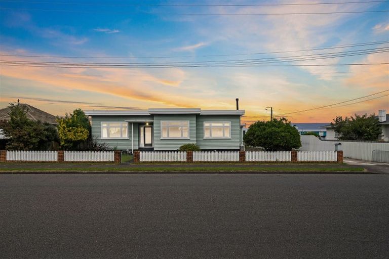 Photo of property in 15 Keepa Street, Levin, 5510
