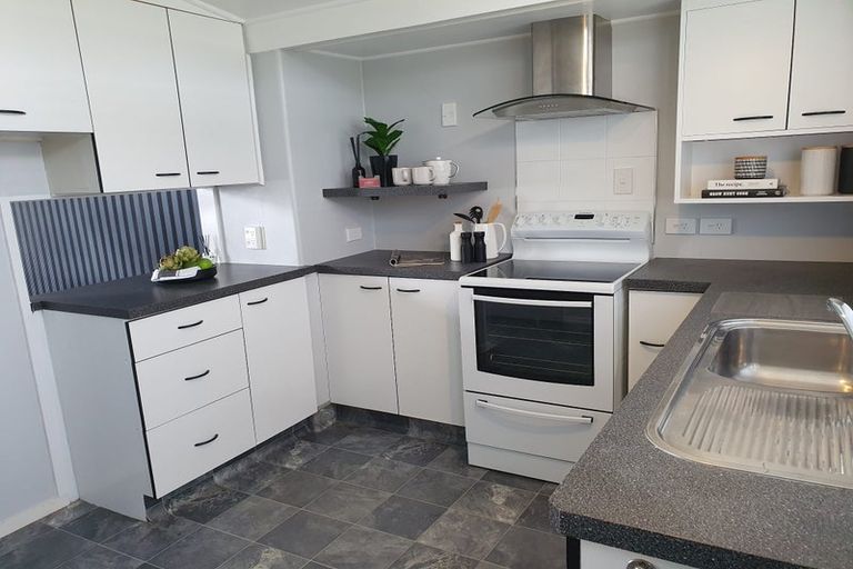 Photo of property in 2 Drury Street, Cloverlea, Palmerston North, 4412