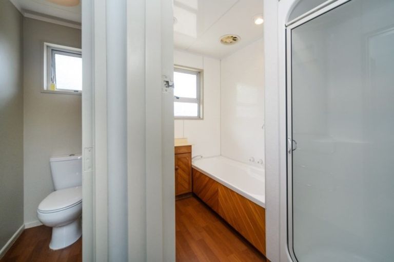 Photo of property in 9 Walker Crescent, Bulls, 4818