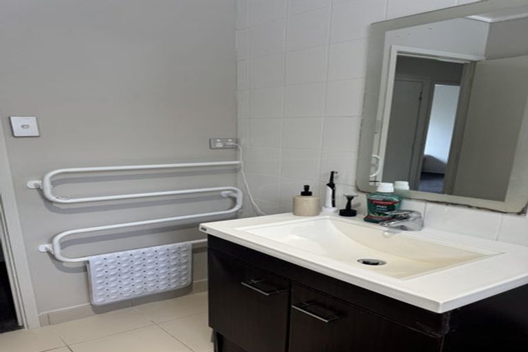 Photo of property in 32a Bayview Road, Bayview, Auckland, 0629