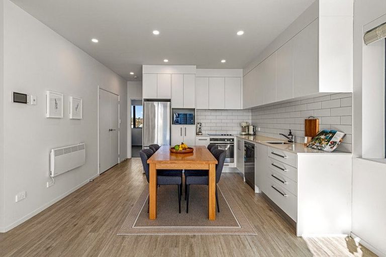 Photo of property in 207/165 Lake Road, Northcote, Auckland, 0627
