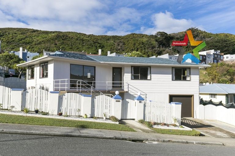 Photo of property in 39 Hazlewood Avenue, Karori, Wellington, 6012